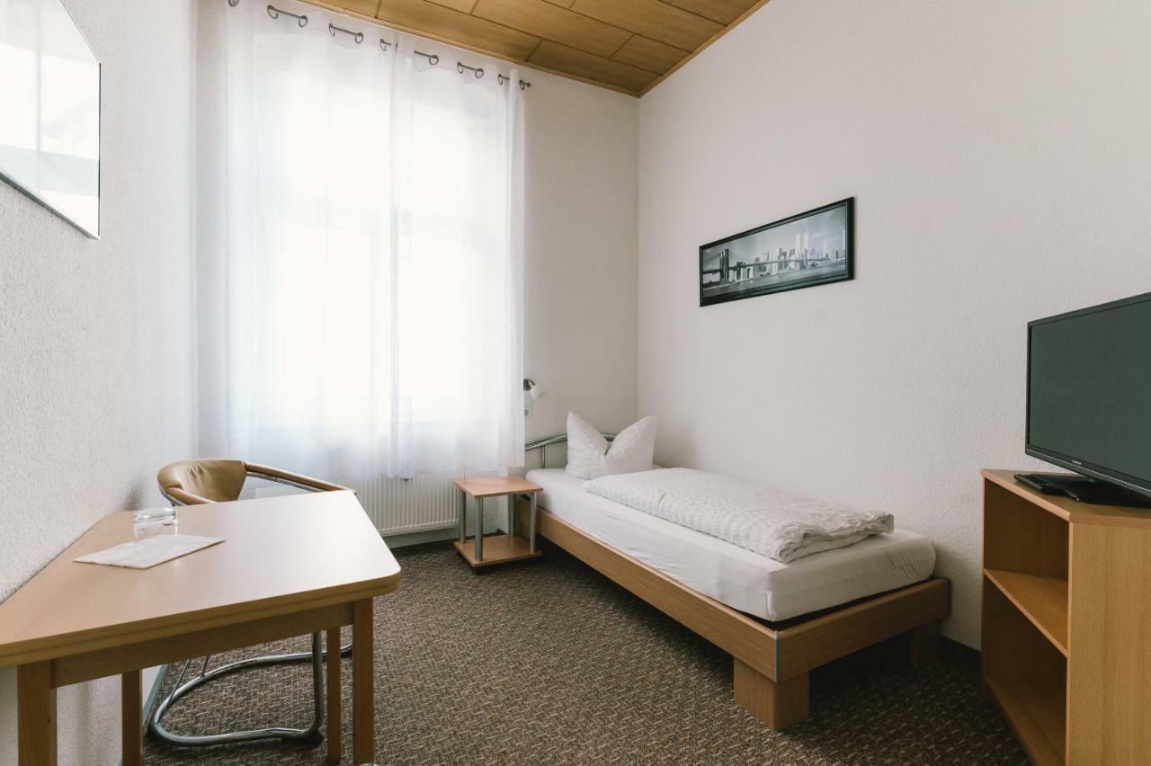 Menzels Pension Drehscheibe Görlitz Esterno foto